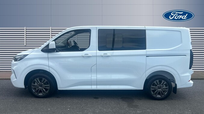 Ford Transit Custom 320 L1 Diesel Fwd 2.0 EcoBlue 136ps H1 Double Cab Van Limited - Image 4